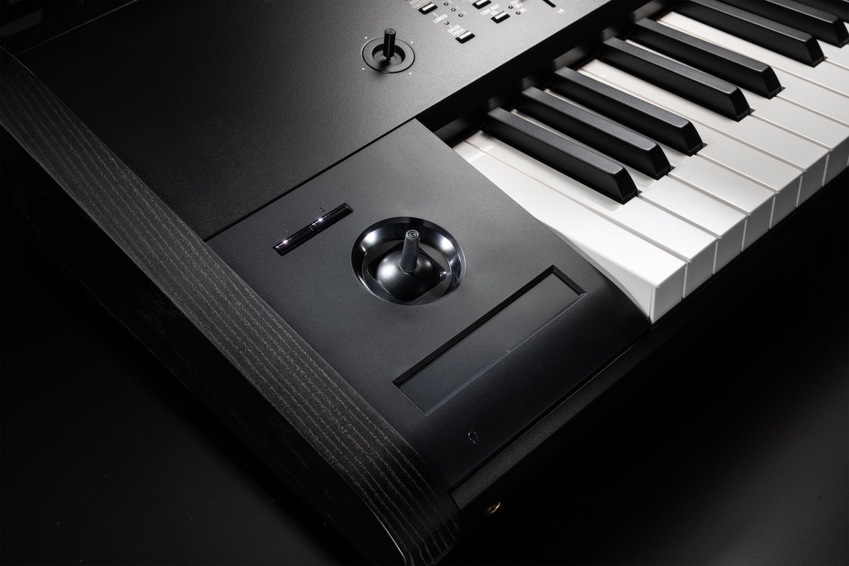 【美品】KORG KRONOS3-88 KORG KRONOS 3 88-Key Workstation - Vintage King